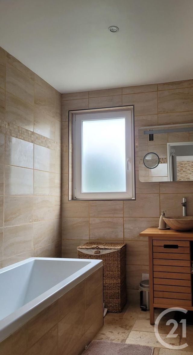 Appartement F2 à louer - 2 pièces - 51.42 m2 - MAUREPAS - 78 - ILE-DE-FRANCE - Century 21 S.L.P. Immobilier