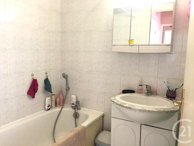 Appartement F2 à louer - 2 pièces - 45.53 m2 - VILLEPREUX - 78 - ILE-DE-FRANCE - Century 21 S.L.P. Immobilier