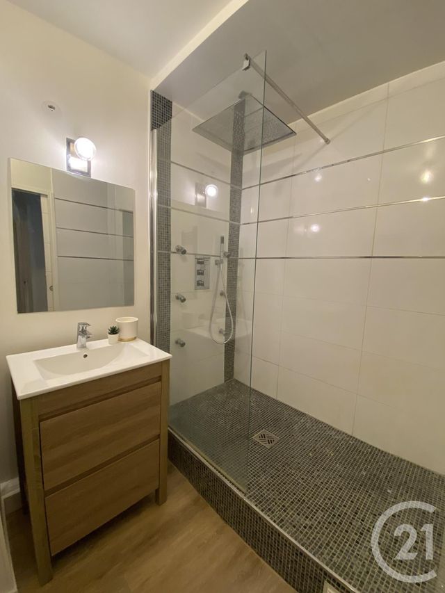 Appartement F5 à vendre - 5 pièces - 95.41 m2 - TRAPPES - 78 - ILE-DE-FRANCE - Century 21 S.L.P. Immobilier