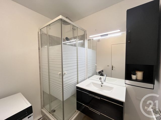 Appartement F5 à vendre - 5 pièces - 95.41 m2 - TRAPPES - 78 - ILE-DE-FRANCE - Century 21 S.L.P. Immobilier