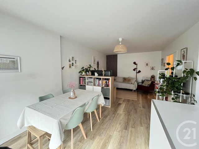 Appartement F5 à vendre - 5 pièces - 95.41 m2 - TRAPPES - 78 - ILE-DE-FRANCE - Century 21 S.L.P. Immobilier