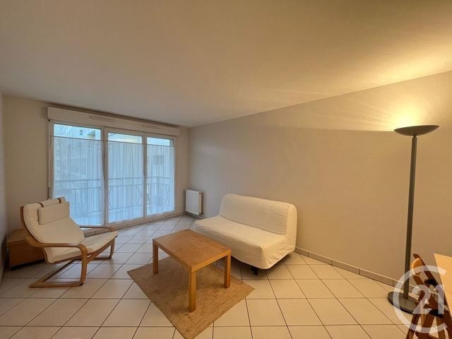 Appartement F2 à louer - 2 pièces - 41.31 m2 - ELANCOURT - 78 - ILE-DE-FRANCE - Century 21 S.L.P. Immobilier