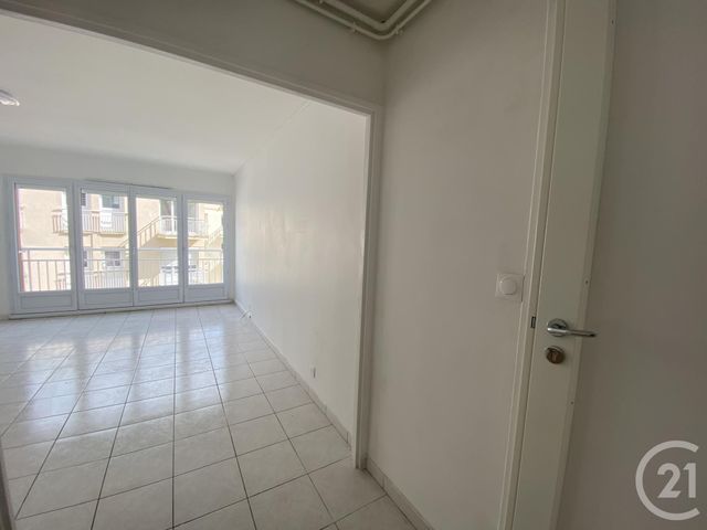 Appartement F3 à louer - 3 pièces - 67.04 m2 - MAUREPAS - 78 - ILE-DE-FRANCE - Century 21 S.L.P. Immobilier