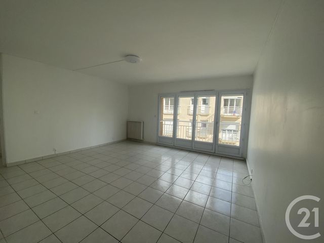 Appartement F3 à louer - 3 pièces - 67.04 m2 - MAUREPAS - 78 - ILE-DE-FRANCE - Century 21 S.L.P. Immobilier