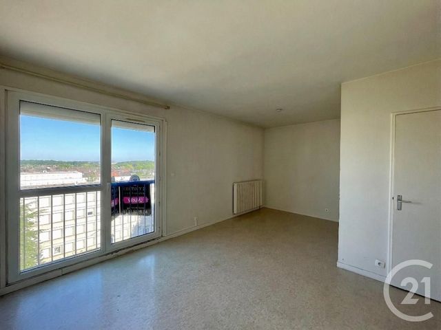 Appartement F1 à vendre - 1 pièce - 34.29 m2 - MAUREPAS - 78 - ILE-DE-FRANCE - Century 21 S.L.P. Immobilier