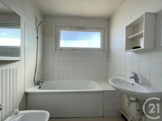 Appartement F1 à vendre - 1 pièce - 34.29 m2 - MAUREPAS - 78 - ILE-DE-FRANCE - Century 21 S.L.P. Immobilier