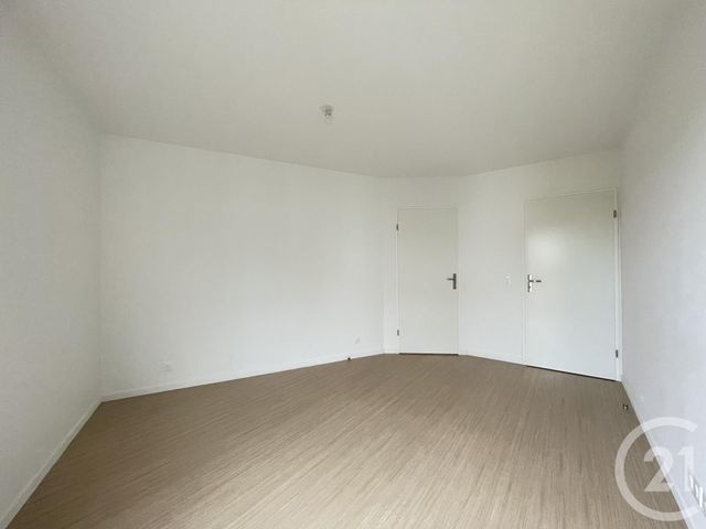 Appartement F4 à vendre - 4 pièces - 82.45 m2 - MAUREPAS - 78 - ILE-DE-FRANCE - Century 21 S.L.P. Immobilier