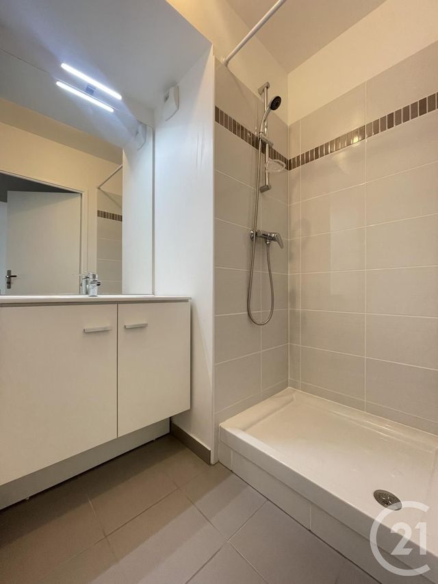 Appartement F4 à vendre - 4 pièces - 82.45 m2 - MAUREPAS - 78 - ILE-DE-FRANCE - Century 21 S.L.P. Immobilier
