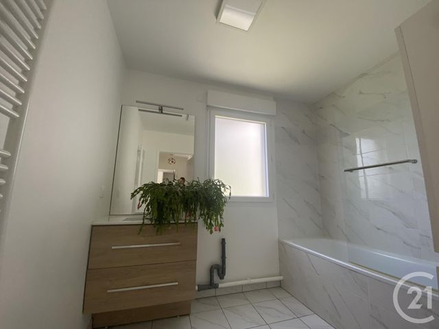 Appartement F3 à louer - 3 pièces - 58.39 m2 - MAUREPAS - 78 - ILE-DE-FRANCE - Century 21 S.L.P. Immobilier
