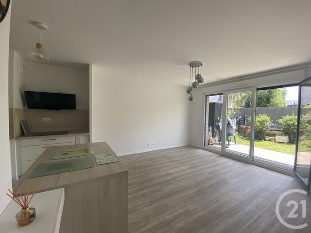 Appartement F3 à louer - 3 pièces - 58.39 m2 - MAUREPAS - 78 - ILE-DE-FRANCE - Century 21 S.L.P. Immobilier