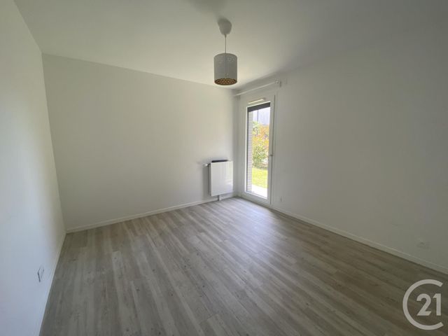 Appartement F3 à louer - 3 pièces - 58.39 m2 - MAUREPAS - 78 - ILE-DE-FRANCE - Century 21 S.L.P. Immobilier