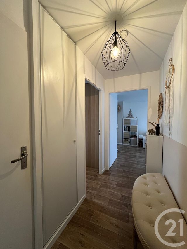 Appartement F2 à louer - 2 pièces - 43.7 m2 - PLAISIR - 78 - ILE-DE-FRANCE - Century 21 S.L.P. Immobilier