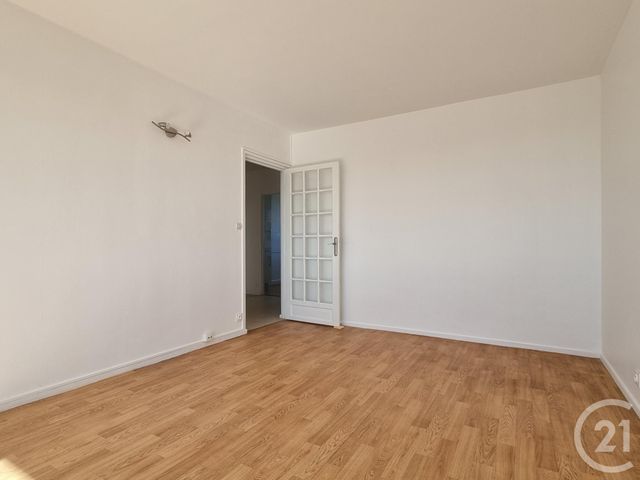 Appartement F3 à louer - 3 pièces - 67.18 m2 - LES CLAYES SOUS BOIS - 78 - ILE-DE-FRANCE - Century 21 S.L.P. Immobilier