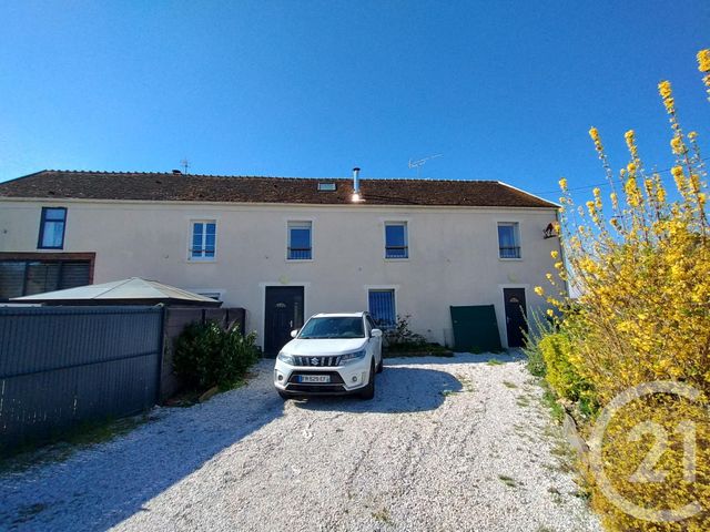 Appartement à louer - 3 pièces - 82.12 m2 - JOUARS PONTCHARTRAIN - 78 - ILE-DE-FRANCE - Century 21 S.L.P. Immobilier