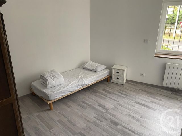 Appartement à louer - 3 pièces - 82.12 m2 - JOUARS PONTCHARTRAIN - 78 - ILE-DE-FRANCE - Century 21 S.L.P. Immobilier