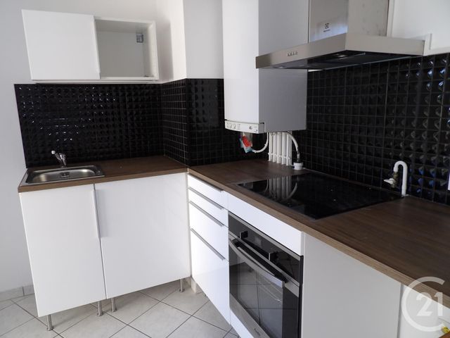 Appartement F2 à louer - 2 pièces - 40.04 m2 - ELANCOURT - 78 - ILE-DE-FRANCE - Century 21 S.L.P. Immobilier