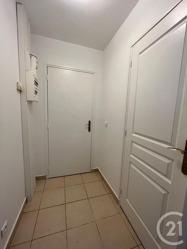 Appartement F1 à louer - 1 pièce - 35.56 m2 - MAUREPAS - 78 - ILE-DE-FRANCE - Century 21 S.L.P. Immobilier