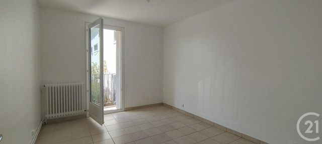 Appartement F3 à louer - 3 pièces - 62.2 m2 - MAUREPAS - 78 - ILE-DE-FRANCE - Century 21 S.L.P. Immobilier