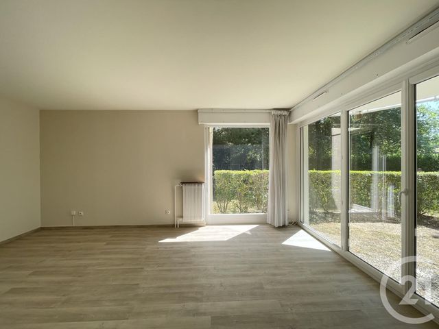 Appartement F2 à vendre - 2 pièces - 54.91 m2 - MAUREPAS - 78 - ILE-DE-FRANCE - Century 21 S.L.P. Immobilier