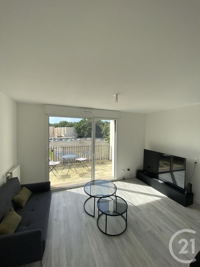 Appartement à louer - 2 pièces - 45.5 m2 - MAUREPAS - 78 - ILE-DE-FRANCE - Century 21 S.L.P. Immobilier