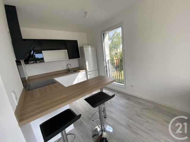 Appartement à louer - 2 pièces - 45.5 m2 - MAUREPAS - 78 - ILE-DE-FRANCE - Century 21 S.L.P. Immobilier