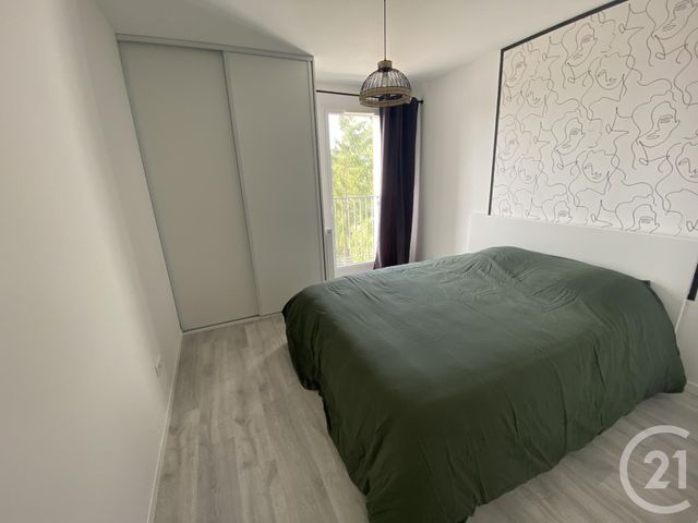 Appartement à louer - 2 pièces - 45.5 m2 - MAUREPAS - 78 - ILE-DE-FRANCE - Century 21 S.L.P. Immobilier