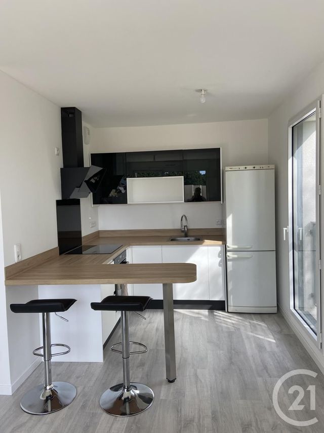 Appartement à louer - 2 pièces - 45.5 m2 - MAUREPAS - 78 - ILE-DE-FRANCE - Century 21 S.L.P. Immobilier