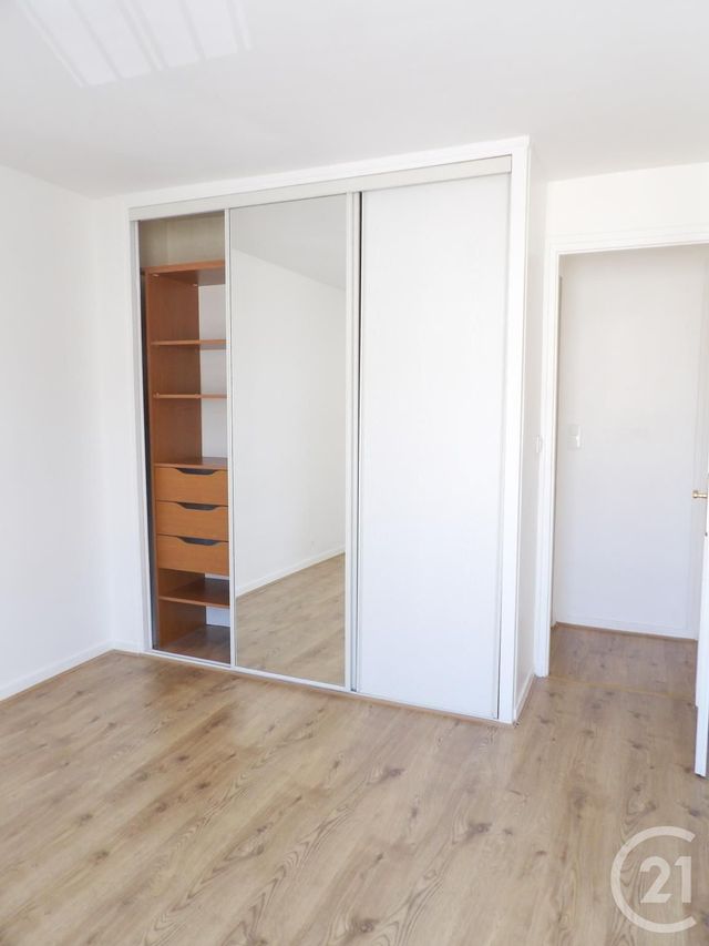Appartement F2 à louer - 2 pièces - 48.51 m2 - MAUREPAS - 78 - ILE-DE-FRANCE - Century 21 S.L.P. Immobilier