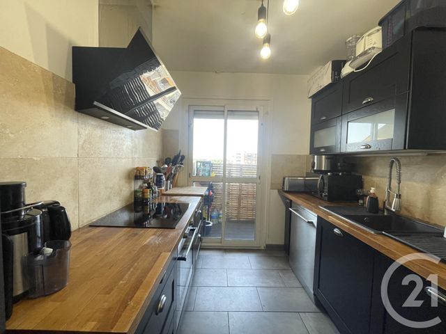 Appartement F3 à vendre - 3 pièces - 61.89 m2 - MAUREPAS - 78 - ILE-DE-FRANCE - Century 21 S.L.P. Immobilier