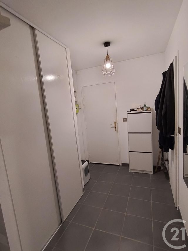 Appartement F2 à louer - 2 pièces - 38.11 m2 - MAUREPAS - 78 - ILE-DE-FRANCE - Century 21 S.L.P. Immobilier