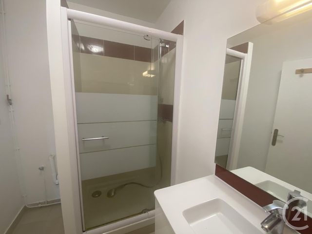 Appartement F1 à louer - 1 pièce - 27.45 m2 - MAUREPAS - 78 - ILE-DE-FRANCE - Century 21 S.L.P. Immobilier