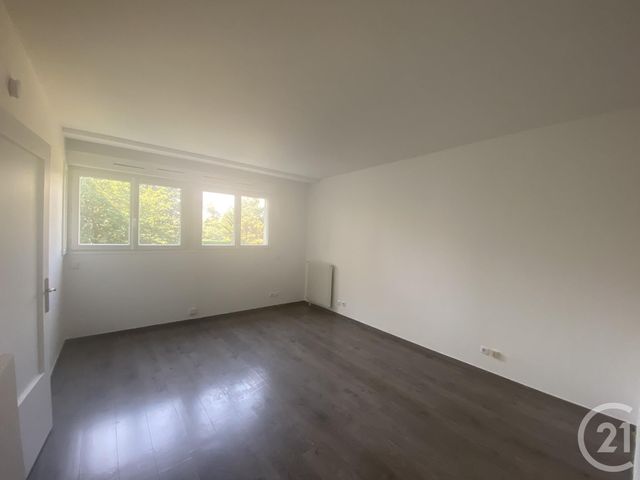 Appartement F1 à louer - 1 pièce - 27.45 m2 - MAUREPAS - 78 - ILE-DE-FRANCE - Century 21 S.L.P. Immobilier