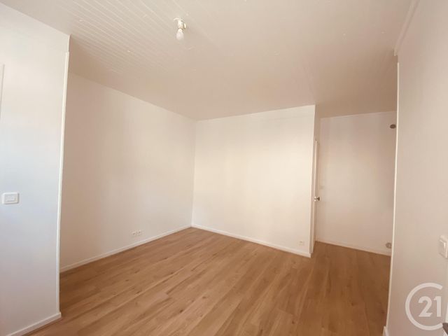 Appartement Studio à louer - 1 pièce - 19.87 m2 - NEAUPHLE LE CHATEAU - 78 - ILE-DE-FRANCE - Century 21 S.L.P. Immobilier