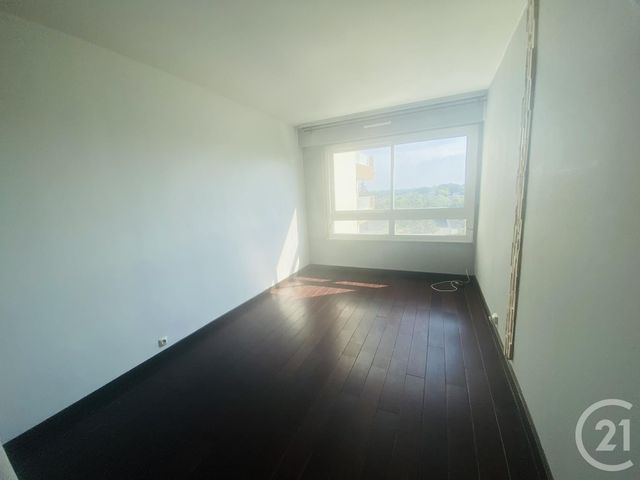 Appartement à louer - 2 pièces - 62.97 m2 - MAUREPAS - 78 - ILE-DE-FRANCE - Century 21 S.L.P. Immobilier
