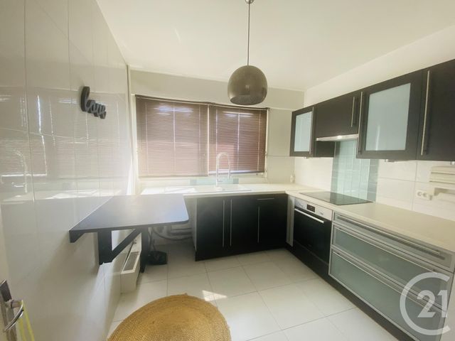 Appartement à louer - 2 pièces - 62.97 m2 - MAUREPAS - 78 - ILE-DE-FRANCE - Century 21 S.L.P. Immobilier
