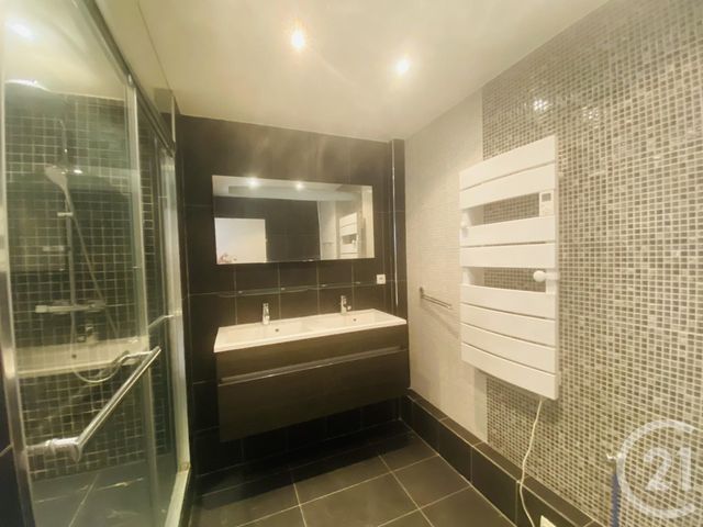 Appartement à louer - 2 pièces - 62.97 m2 - MAUREPAS - 78 - ILE-DE-FRANCE - Century 21 S.L.P. Immobilier