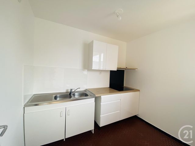 Appartement F1 à louer - 1 pièce - 35.8 m2 - ELANCOURT - 78 - ILE-DE-FRANCE - Century 21 S.L.P. Immobilier