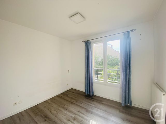 Appartement à louer - 2 pièces - 43.53 m2 - MAUREPAS - 78 - ILE-DE-FRANCE - Century 21 S.L.P. Immobilier