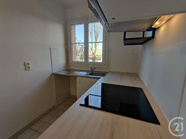 Appartement F3 à louer - 3 pièces - 60.68 m2 - PLAISIR - 78 - ILE-DE-FRANCE - Century 21 S.L.P. Immobilier