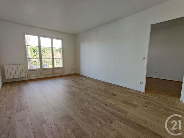 Appartement F3 à louer - 3 pièces - 60.68 m2 - PLAISIR - 78 - ILE-DE-FRANCE - Century 21 S.L.P. Immobilier