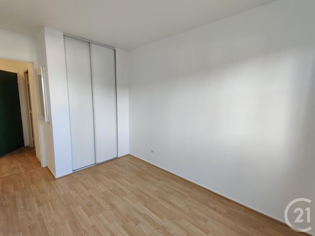 Appartement F3 à louer - 3 pièces - 60.68 m2 - PLAISIR - 78 - ILE-DE-FRANCE - Century 21 S.L.P. Immobilier