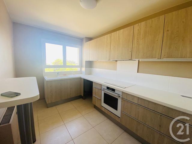 Appartement F2 à louer - 2 pièces - 50.17 m2 - MAUREPAS - 78 - ILE-DE-FRANCE - Century 21 S.L.P. Immobilier