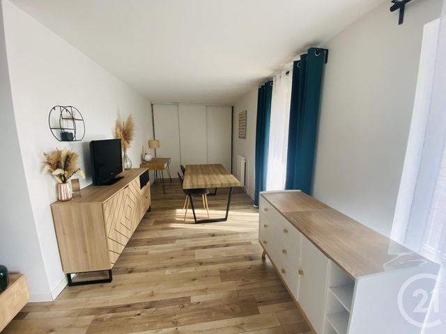 Appartement F3 à louer - 3 pièces - 80.0 m2 - ELANCOURT - 78 - ILE-DE-FRANCE - Century 21 S.L.P. Immobilier