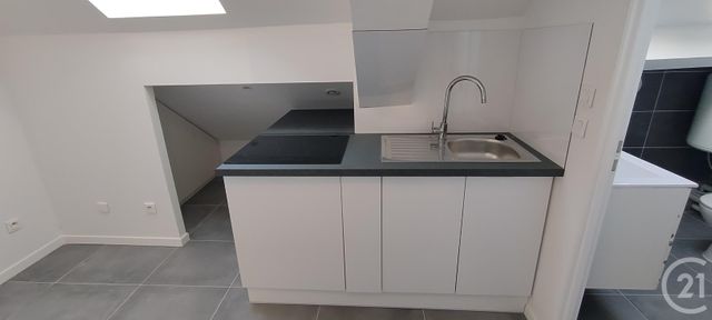 Appartement F1 à louer - 1 pièce - 11.29 m2 - COIGNIERES - 78 - ILE-DE-FRANCE - Century 21 S.L.P. Immobilier