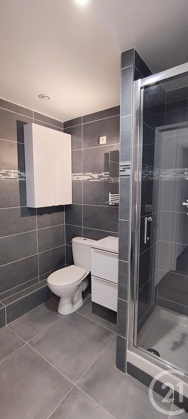 Appartement F1 à louer - 1 pièce - 21.03 m2 - COIGNIERES - 78 - ILE-DE-FRANCE - Century 21 S.L.P. Immobilier
