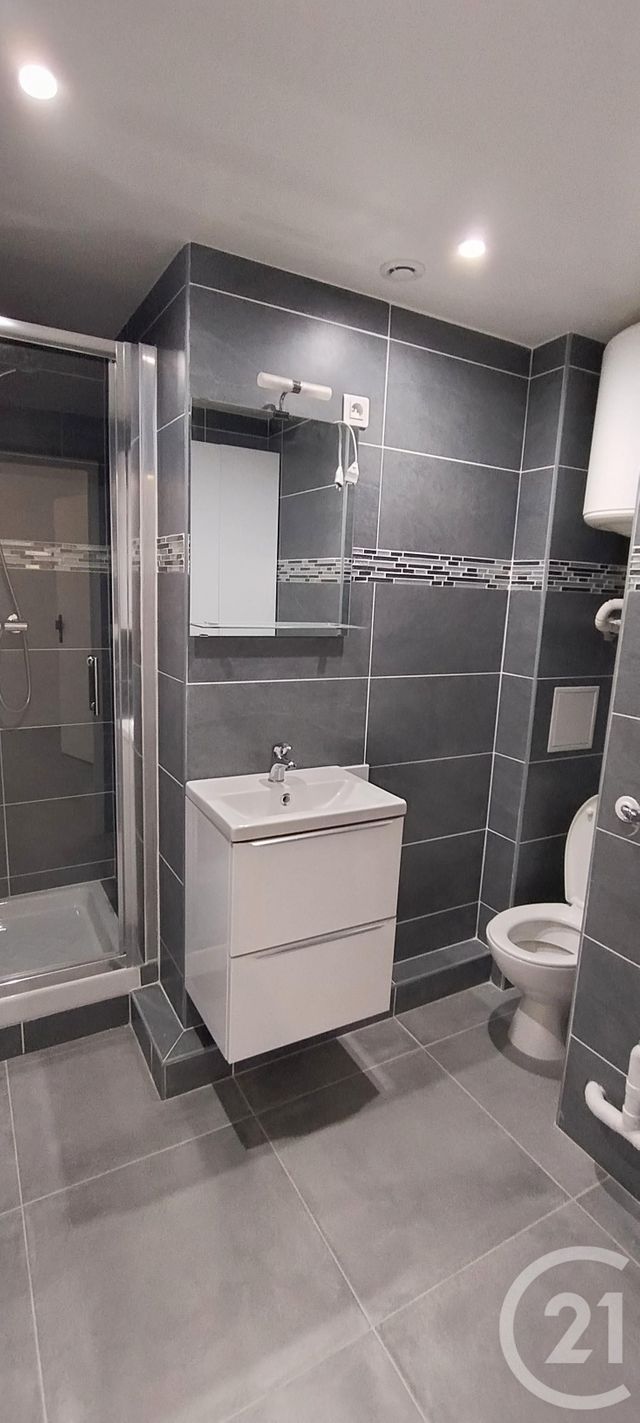 Appartement F1 à louer - 1 pièce - 18.26 m2 - COIGNIERES - 78 - ILE-DE-FRANCE - Century 21 S.L.P. Immobilier