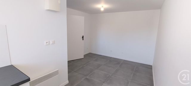 Appartement F1 à louer - 1 pièce - 18.26 m2 - COIGNIERES - 78 - ILE-DE-FRANCE - Century 21 S.L.P. Immobilier
