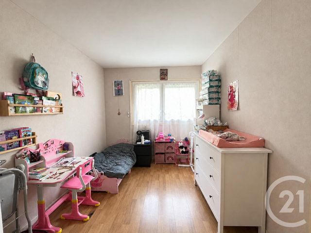 Appartement F4 à vendre - 4 pièces - 83.0 m2 - MAUREPAS - 78 - ILE-DE-FRANCE - Century 21 S.L.P. Immobilier