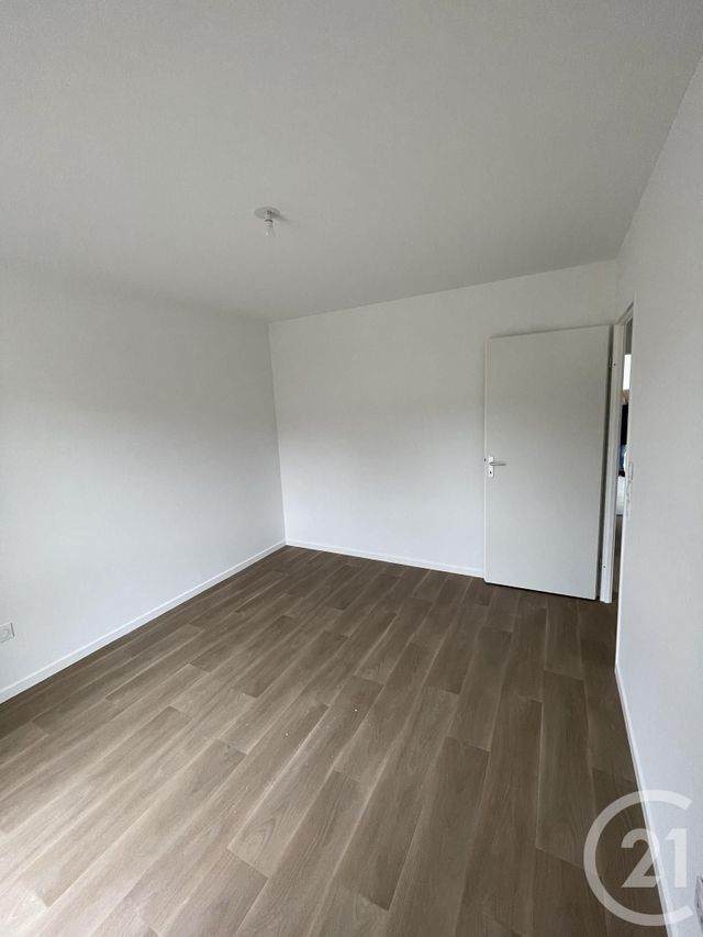 Appartement F4 à louer - 4 pièces - 73.51 m2 - BEYNES - 78 - ILE-DE-FRANCE - Century 21 S.L.P. Immobilier