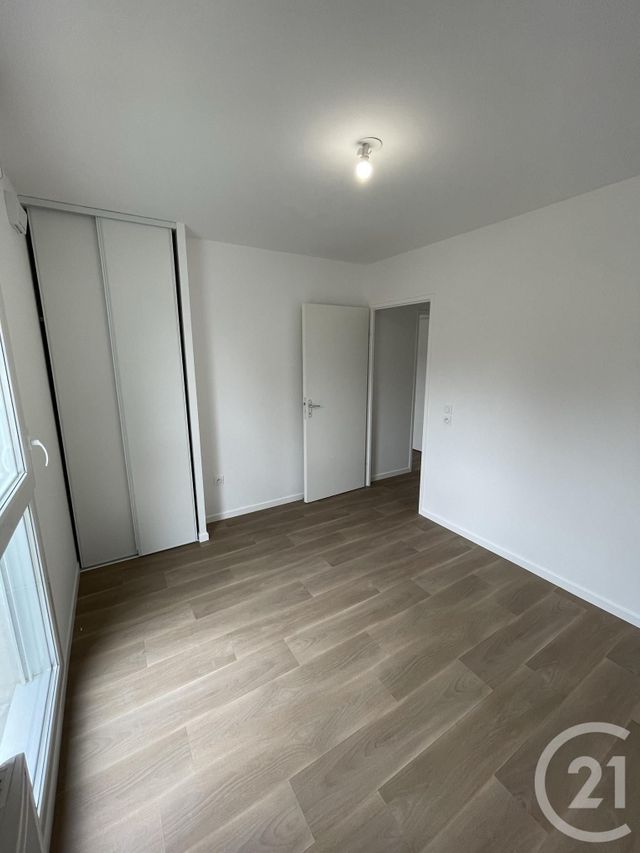 Appartement F4 à louer - 4 pièces - 73.51 m2 - BEYNES - 78 - ILE-DE-FRANCE - Century 21 S.L.P. Immobilier